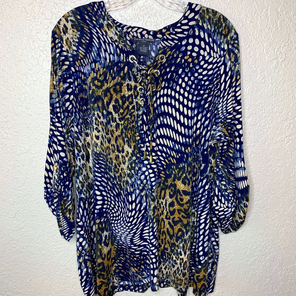 Chelsea & Theodore Blue Cream Modern Animal Print Top Women's Plus Size …
